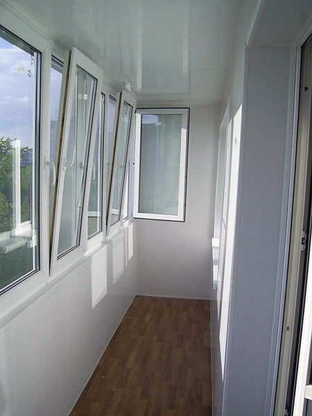 Тёплое и холодное распашное остекление балконов алюминиевым профилем Сергиев Посад