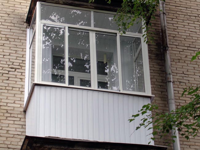 Остекление балкона в сталинке - сталинском доме Сергиев Посад