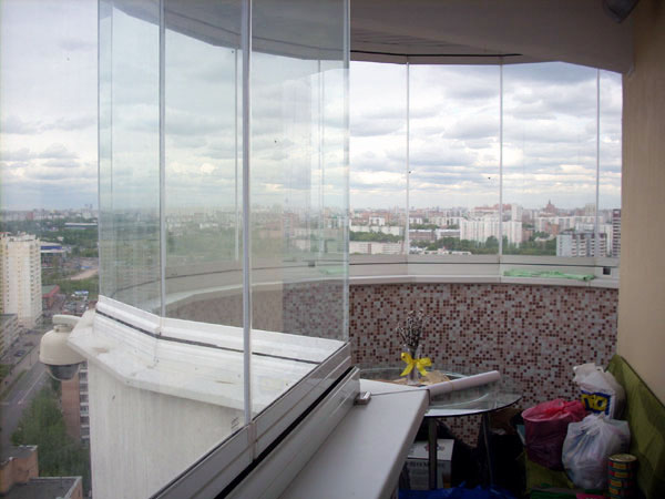 Остекление балконов: эркерных, круглых, закругленных Сергиев Посад